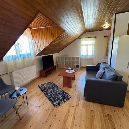 Harmony & Wine Apartman *